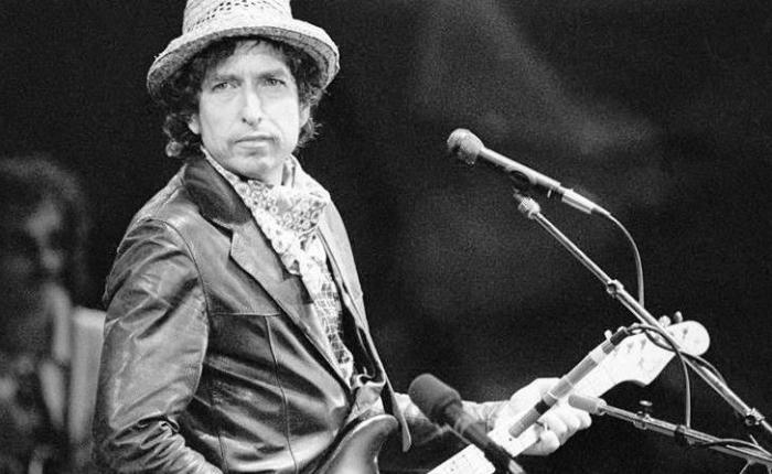 Y el Nobel fue para&nbsp;Dylan.